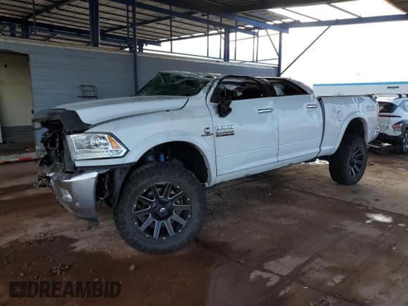 ✅ 2018 Ram 2500 Laramie • VIN: 3C6UR5FL4JG349351 • Lot: 93076445. Wystawiony na Copart z przebiegiem 58 781 mil. Bezpłatny archiwum sprzedaży aukcyjnych z USA i szczegółowy raport historii pojazdu na DreamBid. Zdjęcie 1.