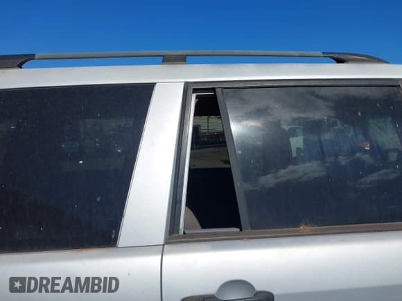 ✅ 2003 Honda Pilot EX • VIN: 2HKYF18543H610644 • Lot: 43783071. Listed on IAAI with 149,812 mi. Free auction sales archive from the USA and detailed vehicle history report at DreamBid. Image 12.