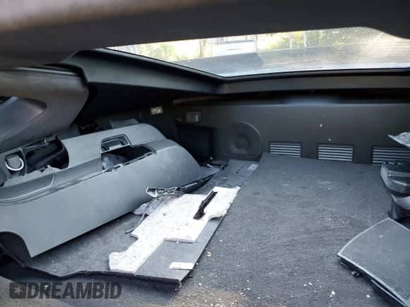 2015 Chevrolet Corvette Z06 3LZ z VIN 1G1YT2D69F5601500, wystawiony jako Copart lot #78839054 z przebiegiem Nie podano mil oraz Szkoda całkowita • Salvage title. Historia ofert i sprzedaży dostępna na DreamBid. Obrazek 10.