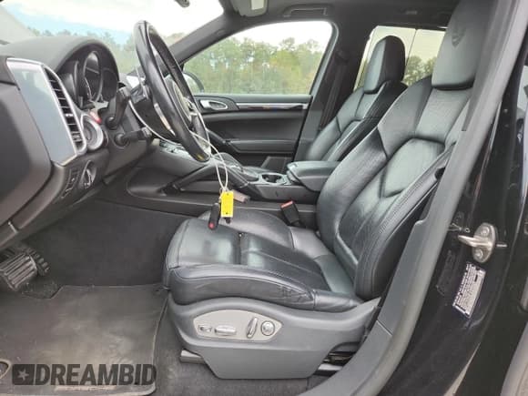 ✅ 2018 Porsche Cayenne • VIN: WP1AA2A26JKA02983 • Лот: 85861055. Опубликован ранее на Copart с пробегом 63 477 миль. Бесплатный доступ к архиву аукционных продаж из США и подробный отчёт об истории автомобиля на DreamBid. Изображение 7.