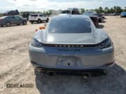 ✅ 2024 Porsche 718 Cayman GTS 4.0 • VIN: WP0AD2A89RK269477 • Lot: 73141534. Wystawiony na Copart z przebiegiem 4 784 mil. Bezpłatny archiwum sprzedaży aukcyjnych z USA i szczegółowy raport historii pojazdu na DreamBid. Zdjęcie 6.