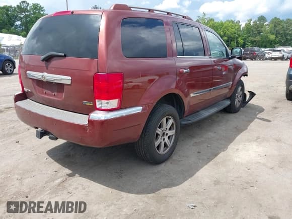 ✅ 2007 Chrysler Aspen Limited • VIN: 1A8HW58P37F518491 • Lot: 39550627. Wystawiony na IAAI z przebiegiem 505 032 mil. Bezpłatny archiwum sprzedaży aukcyjnych z USA i szczegółowy raport historii pojazdu na DreamBid. Zdjęcie 4.