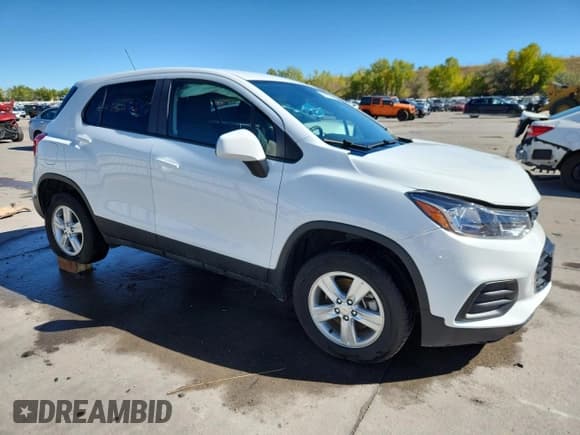 ✅ 2022 Chevrolet Trax LS • VIN: KL7CJNSM3NB548378 • Lot: 85592335. Listed on Copart with 90,345 mi. Free auction sales archive from the USA and detailed vehicle history report at DreamBid. Image 4.