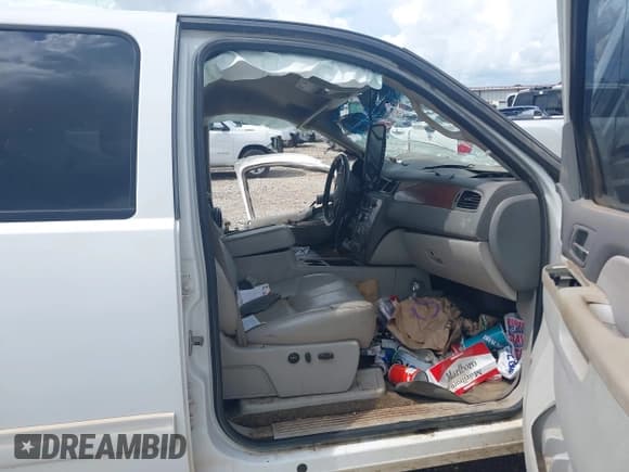 ✅ 2011 Chevrolet Silverado 2500HD LTZ • VIN: 1GC1KYE83BF190971 • Lot: 42695121. Listed on IAAI with Not provided. Free auction sales archive from the USA and detailed vehicle history report at DreamBid. Image 5.