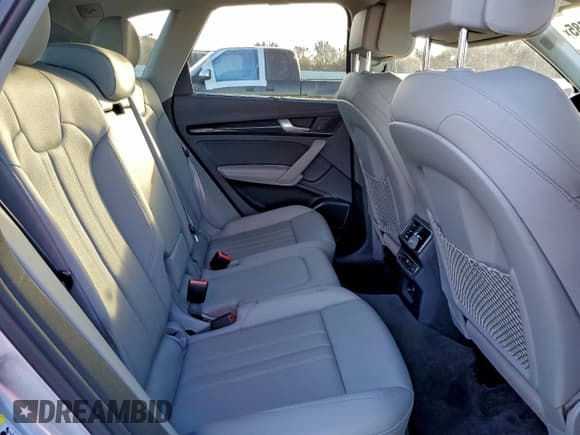 ✅ 2018 Audi Q5 Prestige • VIN: WA1CNAFY4J2132647 • Лот: 92577685. Опубликован ранее на Copart с пробегом 49 604 миль. Бесплатный доступ к архиву аукционных продаж из США и подробный отчёт об истории автомобиля на DreamBid. Изображение 10.