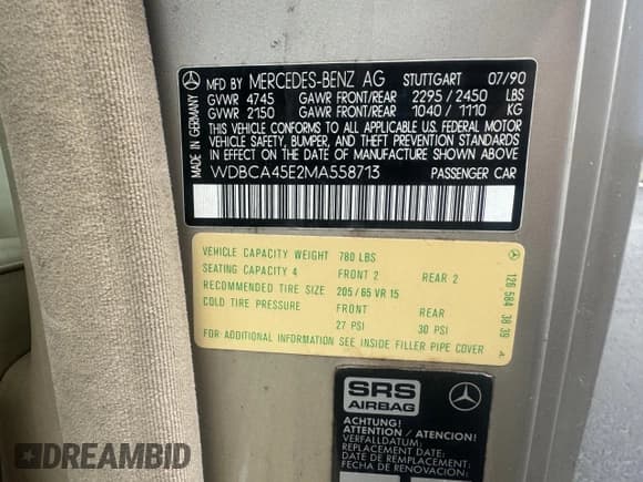 ✅ 1991 Mercedes-Benz 560 • VIN: WDBCA45E2MA558713 • Лот: 79507724. Опубликован ранее на Copart с пробегом 112 400 миль. Бесплатный доступ к архиву аукционных продаж из США и подробный отчёт об истории автомобиля на DreamBid. Изображение 10.