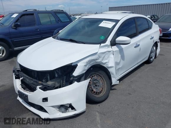 ✅ 2018 Nissan Sentra S • VIN: 3N1AB7AP9JY240693 • Лот: 43055579. Опубликован ранее на IAAI с пробегом 251 298 миль. Бесплатный доступ к архиву аукционных продаж из США и подробный отчёт об истории автомобиля на DreamBid. Изображение 2.