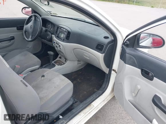 ✅ 2009 Hyundai Accent GS • VIN: KMHCM36C29U109243 • Лот: 42782088. Опубликован ранее на IAAI с пробегом 166 352 миль. Бесплатный доступ к архиву аукционных продаж из США и подробный отчёт об истории автомобиля на DreamBid. Изображение 5.