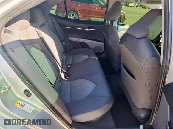 ✅ 2018 Toyota Camry Hybrid LE • VIN: 4T1B31HK1JU500296 • Лот: 92325045. Опубликован ранее на Copart с пробегом 154 481 миль. Бесплатный доступ к архиву аукционных продаж из США и подробный отчёт об истории автомобиля на DreamBid. Изображение 10.