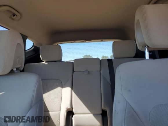 2017 Hyundai Santa Fe 2.4L с VIN 5XYZU3LB4HG388205, выставлен на аукционе Copart как лот 82442035 с пробегом 95 638 миль миль и Списание • Salvage title. История ставок и продаж доступна на DreamBid. Изображение 10.