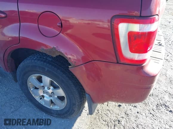 ✅ 2012 Ford Escape Limited • VIN: 1FMCU0EG3CKA83256 • Lot: 43871502. Wystawiony na IAAI z przebiegiem 281 178 mil. Bezpłatny archiwum sprzedaży aukcyjnych z USA i szczegółowy raport historii pojazdu na DreamBid. Zdjęcie 15.