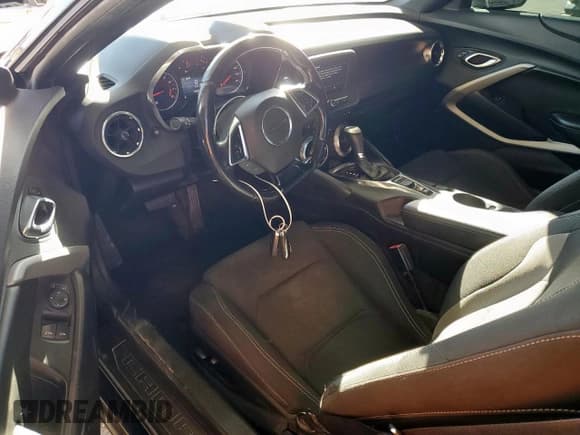 ✅ 2019 Chevrolet Camaro 1LT • VIN: 1G1FB1RS6K0107080 • Лот: 90509805. Опубликован ранее на Copart с пробегом 120 645 миль. Бесплатный доступ к архиву аукционных продаж из США и подробный отчёт об истории автомобиля на DreamBid. Изображение 8.