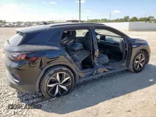 ✅ 2023 Volkswagen ID.4 Pro • VIN: 1V2VMPE80PC033735 • Lot: 84879815. Wystawiony na Copart z przebiegiem 36 634 mil. Bezpłatny archiwum sprzedaży aukcyjnych z USA i szczegółowy raport historii pojazdu na DreamBid. Zdjęcie 3.