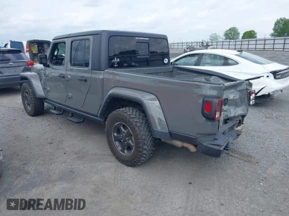 ✅ 2021 Jeep Gladiator Sport S • VIN: 1C6HJTAG5ML570892 • Lot: 42125056. Wystawiony na IAAI z przebiegiem 83 623 mil. Bezpłatny archiwum sprzedaży aukcyjnych z USA i szczegółowy raport historii pojazdu na DreamBid. Zdjęcie 3.
