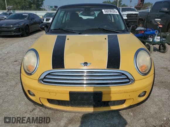 ✅ 2009 MINI Hardtop • VIN: WMWMF33559TW70144 • Lot: 66096595. Listed on Copart with 108,908 mi. Free auction sales archive from the USA and detailed vehicle history report at DreamBid. Image 5.