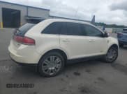 ✅ 2008 Lincoln MKX • VIN: 2LMDU68C98BJ20199 • Lot: 71425835. Wystawiony na Copart z przebiegiem 143 886 mil. Bezpłatny archiwum sprzedaży aukcyjnych z USA i szczegółowy raport historii pojazdu na DreamBid. Zdjęcie 3.