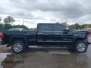 ✅ 2017 GMC Sierra 2500HD Denali • VIN: 1GT12UEY2HF246271 • Лот: 43504990. Опубликован ранее на IAAI с пробегом 115 762 миль. Бесплатный доступ к архиву аукционных продаж из США и подробный отчёт об истории автомобиля на DreamBid. Изображение 13.