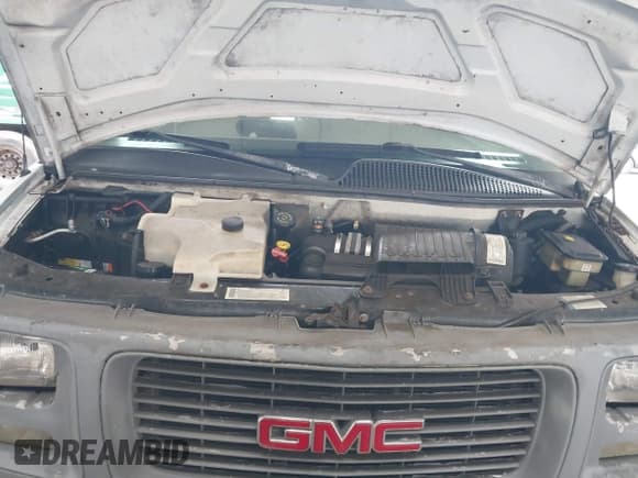 ✅ 2002 GMC Savana • VIN: 1GTGG29R821166934 • Lot: 43870199. Wystawiony na IAAI z przebiegiem 100 037 mil. Bezpłatny archiwum sprzedaży aukcyjnych z USA i szczegółowy raport historii pojazdu na DreamBid. Zdjęcie 10.