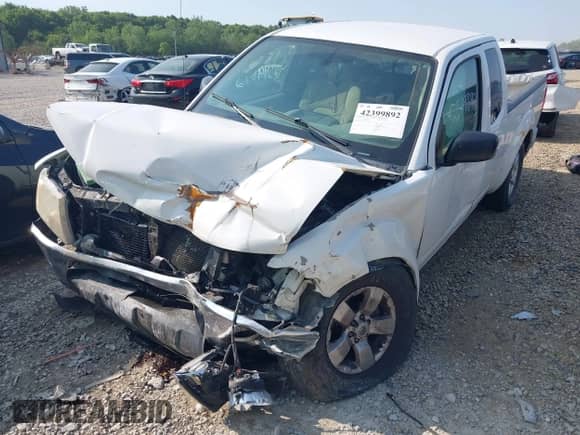 2011 Nissan Frontier SV z VIN 1N6AD0CU0BC423280, wystawiony jako IAAI lot #42399892 z przebiegiem 174 101 mil mil oraz . Historia ofert i sprzedaży dostępna na DreamBid. Obrazek 6.