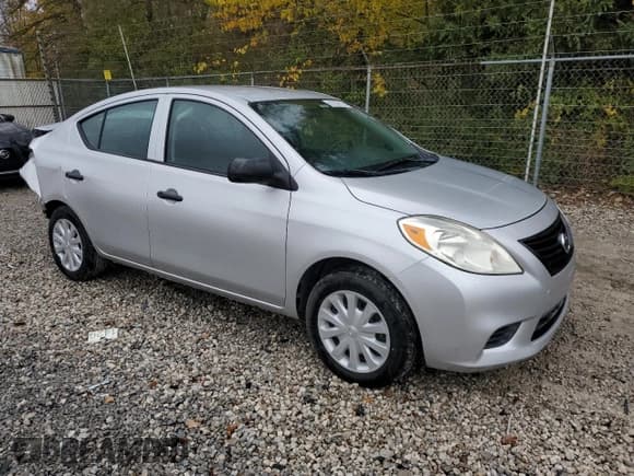✅ 2013 Nissan Versa S • VIN: 3N1CN7AP9DL828529 • Лот: 82308155. Опубликован ранее на Copart с пробегом 123 311 миль. Бесплатный доступ к архиву аукционных продаж из США и подробный отчёт об истории автомобиля на DreamBid. Изображение 4.