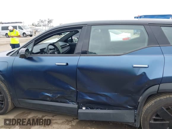 ✅ 2023 Fisker Ocean One • VIN: VCF1ZBU28PG002503 • Лот: 42442849. Опубликован ранее на IAAI с пробегом 7 миль. Бесплатный доступ к архиву аукционных продаж из США и подробный отчёт об истории автомобиля на DreamBid. Изображение 14.