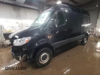 ✅ 2021 Mercedes-Benz Sprinter • VIN: W1Y4DBHY5MT050114 • Lot: 46588025. Listed on Copart with 26,080 mi. Free auction sales archive from the USA and detailed vehicle history report at DreamBid. Image 1.
