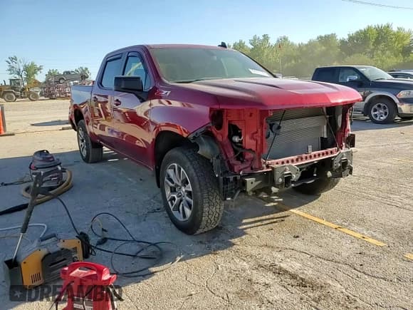 ✅ 2021 Chevrolet Silverado 1500 RST • VIN: 1GCUYEED4MZ180474 • Lot: 69986724. Wystawiony na Copart z przebiegiem 28 703 mil. Bezpłatny archiwum sprzedaży aukcyjnych z USA i szczegółowy raport historii pojazdu na DreamBid. Zdjęcie 14.