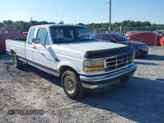 ✅ 1993 Ford F-150 • VIN: 1FTEX15H4PKA03410 • Lot: 42646922. Wystawiony na IAAI z przebiegiem Nie podano. Bezpłatny archiwum sprzedaży aukcyjnych z USA i szczegółowy raport historii pojazdu na DreamBid. Zdjęcie 1.