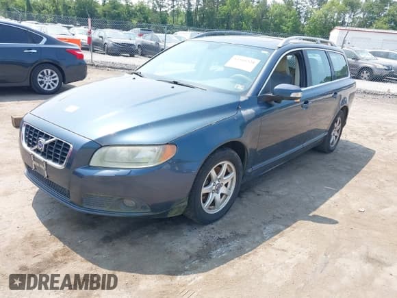 ✅ 2008 Volvo V70 • VIN: YV1BW982181052805 • Lot: 42405228. Listed on IAAI with 205,210 mi. Free auction sales archive from the USA and detailed vehicle history report at DreamBid. Image 2.