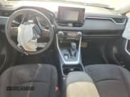 ✅ 2019 Toyota RAV4 LE • VIN: 2T3H1RFV7KC005056 • Лот: 92622105. Опубликован ранее на Copart с пробегом 122 329 миль. Бесплатный доступ к архиву аукционных продаж из США и подробный отчёт об истории автомобиля на DreamBid. Изображение 8.