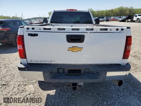 ✅ 2014 Chevrolet Silverado 1500 • VIN: 1GC0CVC82EF100871 • Лот: 52332725. Опубликован ранее на Copart с пробегом 228 173 миль. Бесплатный доступ к архиву аукционных продаж из США и подробный отчёт об истории автомобиля на DreamBid. Изображение 6.