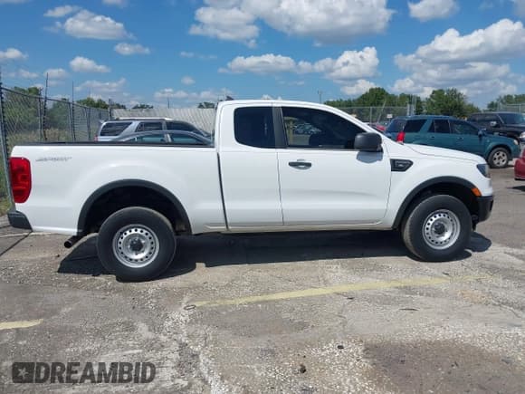 ✅ 2019 Ford Ranger XL • VIN: 1FTER1EH0KLA45957 • Lot: 43276588. Wystawiony na IAAI z przebiegiem 179 969 mil. Bezpłatny archiwum sprzedaży aukcyjnych z USA i szczegółowy raport historii pojazdu na DreamBid. Zdjęcie 13.