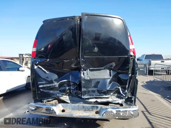 ✅ 2011 Chevrolet Express Cargo • VIN: 1GCWGFCG6B1129567 • Lot: 41596427. Listed on IAAI with 144,387 mi. Free auction sales archive from the USA and detailed vehicle history report at DreamBid. Image 6.