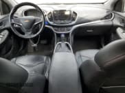 ✅ 2018 Chevrolet Volt LT • VIN: 1G1RA6S55JU142167 • Lot: 62053234. Wystawiony na Copart z przebiegiem 149 557 mil. Bezpłatny archiwum sprzedaży aukcyjnych z USA i szczegółowy raport historii pojazdu na DreamBid. Zdjęcie 8.