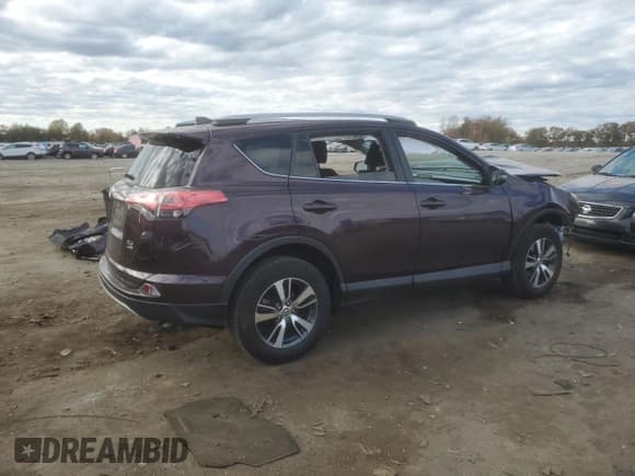 ✅ 2018 Toyota RAV4 XLE • VIN: 2T3RFREV1JW704817 • Lot: 82752715. Wystawiony na Copart z przebiegiem 79 732 mil. Bezpłatny archiwum sprzedaży aukcyjnych z USA i szczegółowy raport historii pojazdu na DreamBid. Zdjęcie 3.