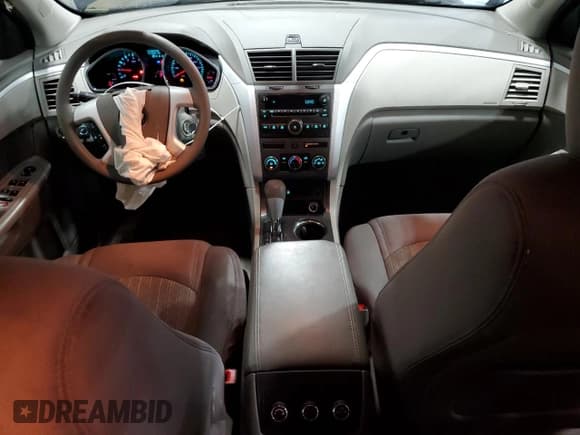 ✅ 2012 Chevrolet Traverse LS • VIN: 1GNKVEED2CJ251336 • Lot: 69206844. Wystawiony na Copart z przebiegiem 121 524 mil. Bezpłatny archiwum sprzedaży aukcyjnych z USA i szczegółowy raport historii pojazdu na DreamBid. Zdjęcie 8.