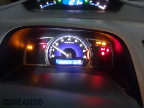 ✅ 2010 Honda Civic LX • VIN: 2HGFA1E5XAH527530 • Lot: 40929348. Listed on IAAI with 189,342 mi. Free auction sales archive from the USA and detailed vehicle history report at DreamBid. Image 7.