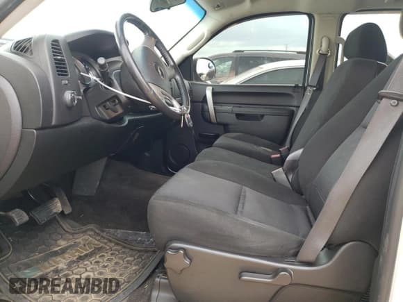 ✅ 2011 Chevrolet Silverado 1500 LT • VIN: 3GCPKSEAXBG133126 • Lot: 58911944. Listed on Copart with 126,763 mi. Free auction sales archive from the USA and detailed vehicle history report at DreamBid. Image 7.