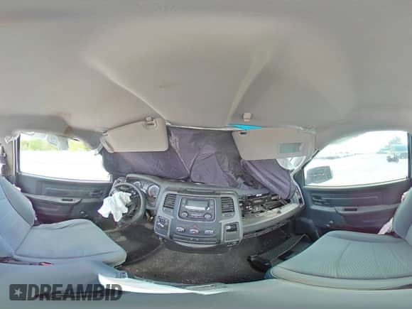 2017 Ram 1500 Tradesman z VIN 3C6JR6AT3HG604680, wystawiony jako Copart lot #53157055 z przebiegiem Nie podano mil oraz Czysty tytuł • Clean title. Historia ofert i sprzedaży dostępna na DreamBid. Obrazek 15.