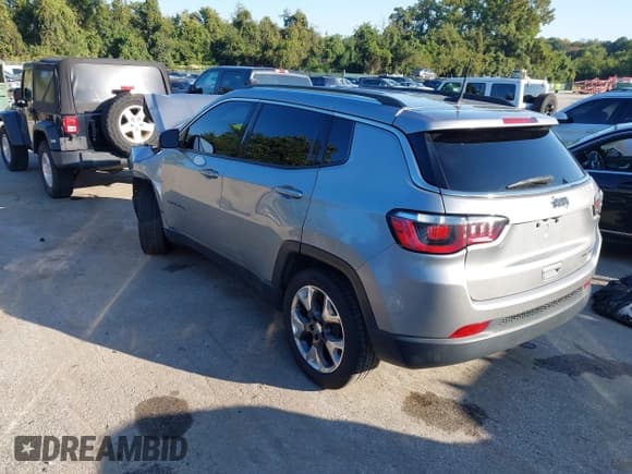 ✅ 2020 Jeep Compass Limited • VIN: 3C4NJCCB1LT187581 • Lot: 43175999. Listed on IAAI with 100,837 mi. Free auction sales archive from the USA and detailed vehicle history report at DreamBid. Image 3.
