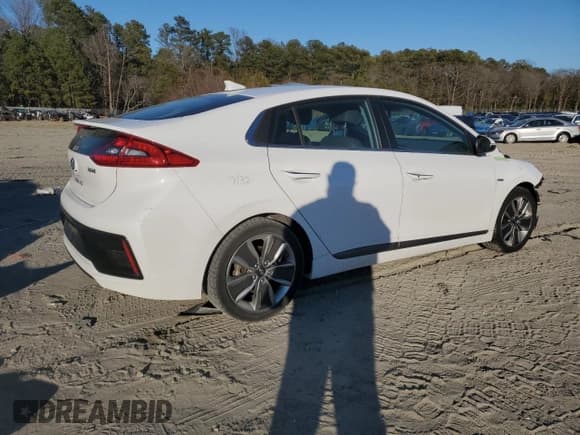 ✅ 2017 Hyundai Ioniq Limited • VIN: KMHC85LC1HU020833 • Lot: 46894045. Wystawiony na Copart z przebiegiem 129 516 mil. Bezpłatny archiwum sprzedaży aukcyjnych z USA i szczegółowy raport historii pojazdu na DreamBid. Zdjęcie 3.