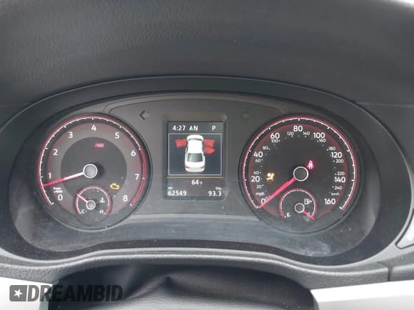 ✅ 2021 Volkswagen Passat SE • VIN: 1VWSA7A30MC008155 • Lot: 43333024. Wystawiony na IAAI z przebiegiem 62 549 mil. Bezpłatny archiwum sprzedaży aukcyjnych z USA i szczegółowy raport historii pojazdu na DreamBid. Zdjęcie 7.