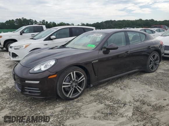 ✅ 2015 Porsche Panamera 4 • VIN: WP0AA2A79FL001728 • Лот: 62380405. Опубликован ранее на Copart с пробегом 129 232 миль. Бесплатный доступ к архиву аукционных продаж из США и подробный отчёт об истории автомобиля на DreamBid. Изображение 1.