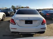 ✅ 2018 Mercedes-Benz E 300 • VIN: WDDZF4KB3JA467832 • Lot: 87123135. Wystawiony na Copart z przebiegiem Nie podano. Bezpłatny archiwum sprzedaży aukcyjnych z USA i szczegółowy raport historii pojazdu na DreamBid. Zdjęcie 6.