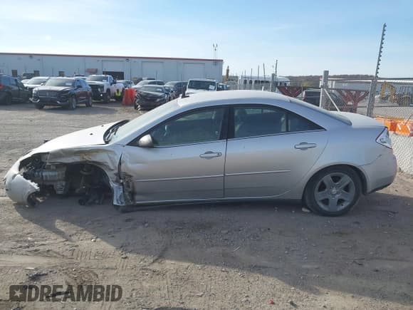 ✅ 2009 Pontiac G6 1SA • VIN: 1G2ZG57B494219321 • Lot: 43597973. Wystawiony na IAAI z przebiegiem Nie podano. Bezpłatny archiwum sprzedaży aukcyjnych z USA i szczegółowy raport historii pojazdu na DreamBid. Zdjęcie 14.