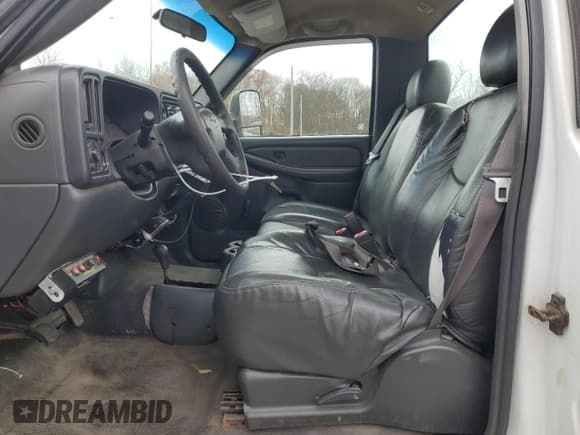 ✅ 2003 Chevrolet Silverado 2500HD Work Truck • VIN: 1GCHK24U33E337582 • Lot: 92349455. Wystawiony na Copart z przebiegiem 97 222 mil. Bezpłatny archiwum sprzedaży aukcyjnych z USA i szczegółowy raport historii pojazdu na DreamBid. Zdjęcie 7.