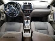 ✅ 2001 Toyota RAV4 • VIN: JTEGH20V810031038 • Lot: 85333805. Wystawiony na Copart z przebiegiem 218 915 mil. Bezpłatny archiwum sprzedaży aukcyjnych z USA i szczegółowy raport historii pojazdu na DreamBid. Zdjęcie 8.