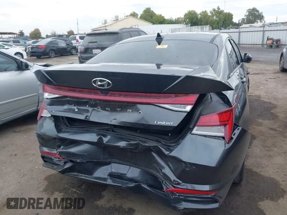 ✅ 2023 Hyundai Elantra Limited • VIN: 5NPLP4AG0PH114850 • Lot: 43432922. Listed on IAAI with 31,793 mi. Free auction sales archive from the USA and detailed vehicle history report at DreamBid. Image 16.
