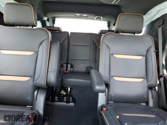 ✅ 2021 GMC Yukon AT4 • VIN: 1GKS2CKD6MR203954 • Lot: 57909125. Wystawiony na Copart z przebiegiem 53 121 mil. Bezpłatny archiwum sprzedaży aukcyjnych z USA i szczegółowy raport historii pojazdu na DreamBid. Zdjęcie 10.