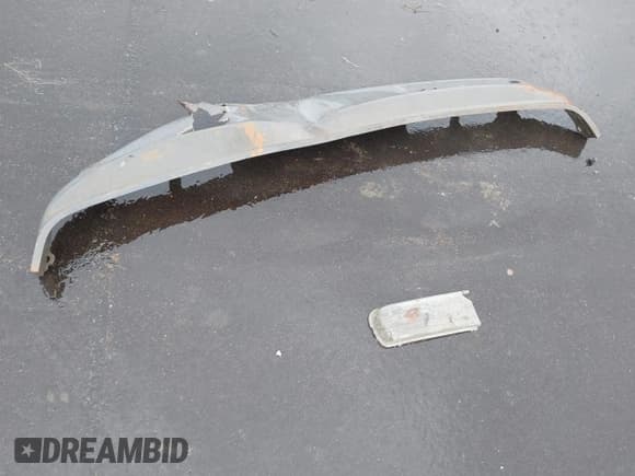 ✅ 1999 Chevrolet Silverado 1500 LS • VIN: 2GCEC19TXX1157632 • Lot: 43547678. Listed on IAAI with 242,857 mi. Free auction sales archive from the USA and detailed vehicle history report at DreamBid. Image 12.